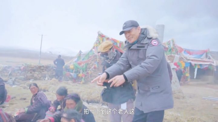 《回西藏》由陈国星和拉华加共同执导，定档日期为1月11日