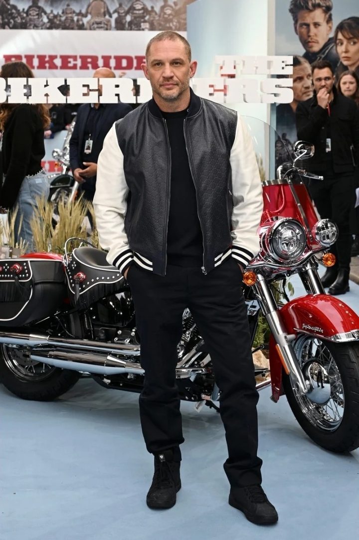展现骑士精神！《摩托骑士》在伦敦举行首映礼，汤姆·哈迪等主演纷纷亮相-2