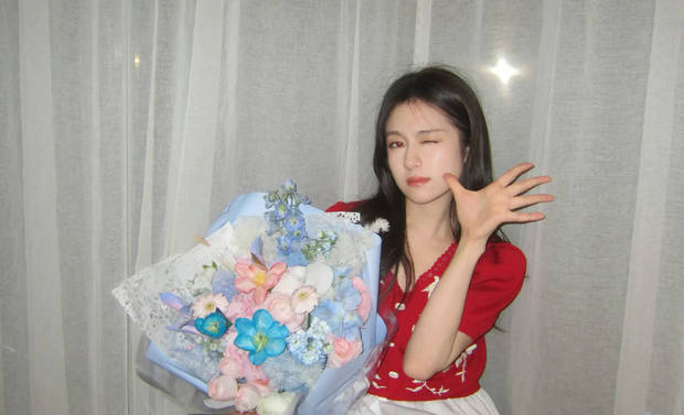 李兰迪笑容灿烂，庆祝出道15周年美照！-4
