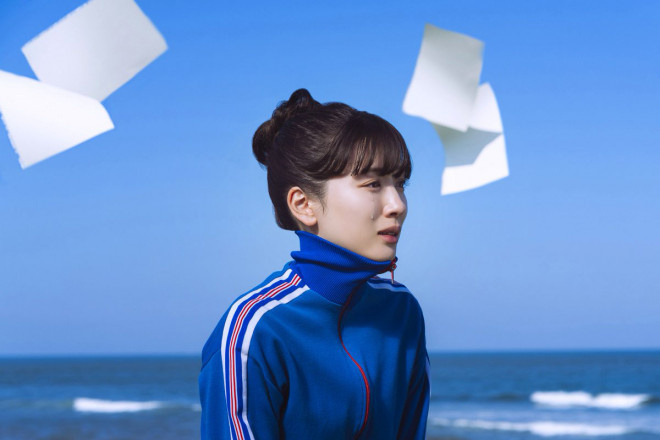 《写写画画》剧照：大泉洋竹剑对准永野芽郁-1