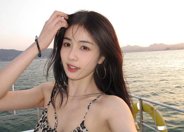 白鹿豹纹吊带，海上怡然自得-1