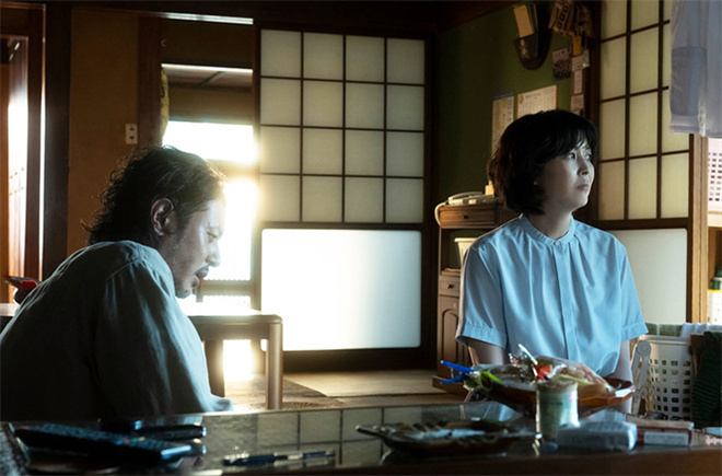 《夏日沙滩》预告：小田切让、松隆子体验丧子之痛-1