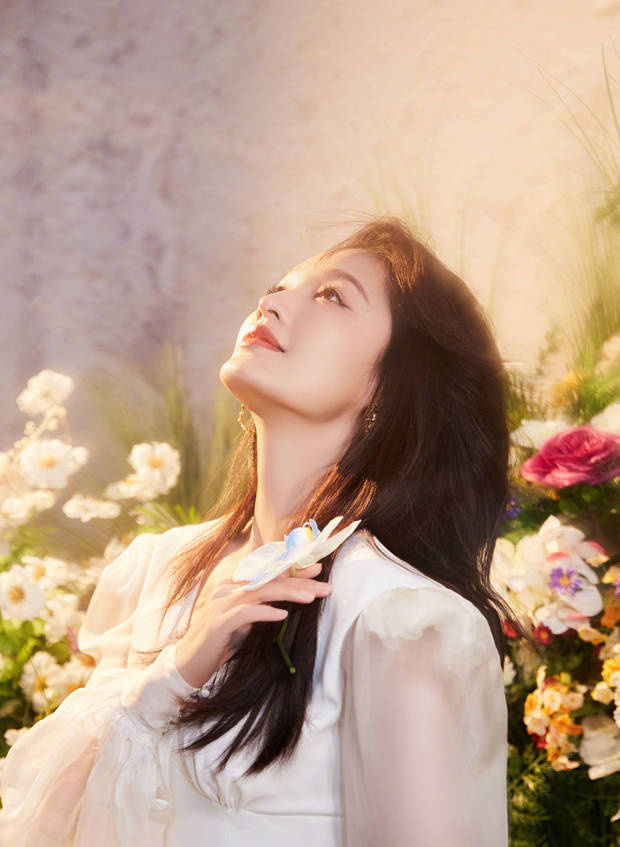 李沁着白裙,笑容灿烂-2 李沁着白裙,笑容灿烂-2