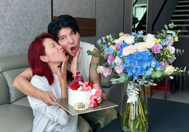 蔡少芬庆生喜乐融融!张晋晒“全家福”恩爱逗趣-4 蔡少芬庆生喜乐融融!张晋晒“全家福”恩爱逗趣-4