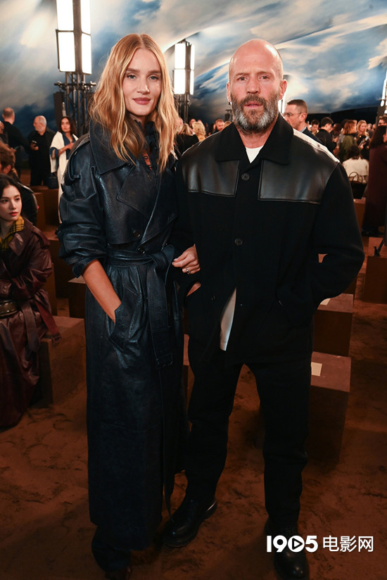 汤唯、乔贝贝、张婧仪、吴磊“闪耀”伦敦时装周-1 汤唯、乔贝贝、张婧仪、吴磊“闪耀”伦敦时装周-1