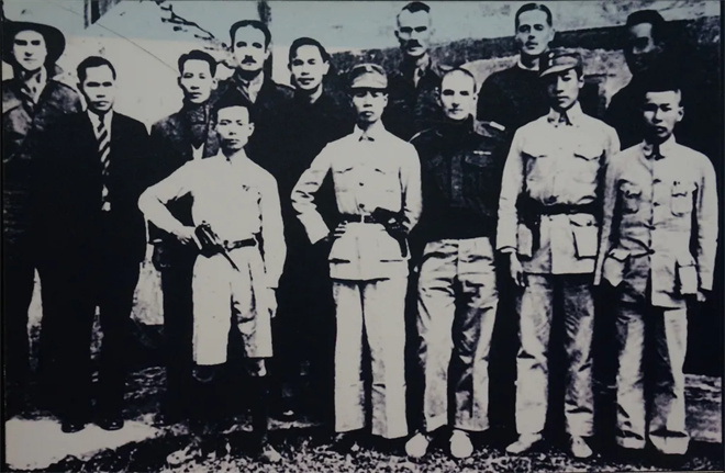 对话伍允龙：血性奇迹营救，不为人知的故事-1