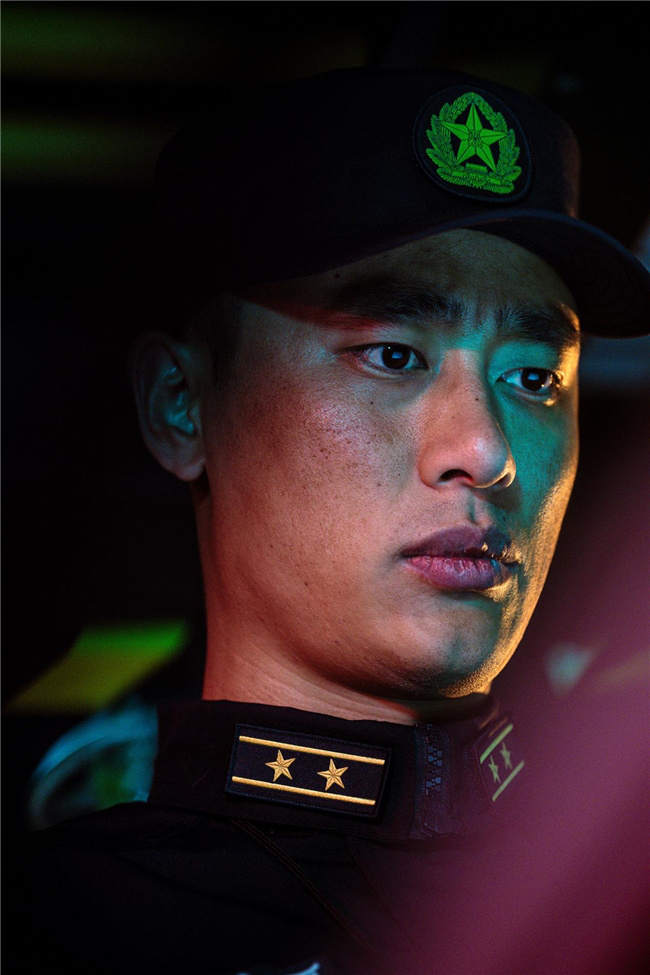 《蛟龙行动》国语版迅雷资源下载阿里网盘4k高清【HD720P】-2