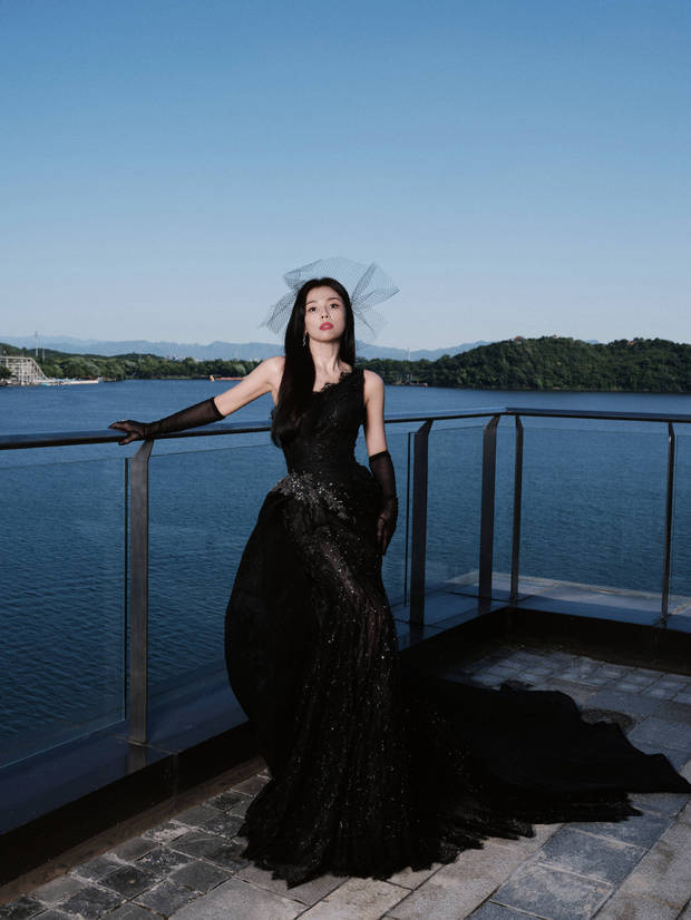 刘涛着黑裙,变身神秘画报女神-3 刘涛着黑裙,变身神秘画报女神-3