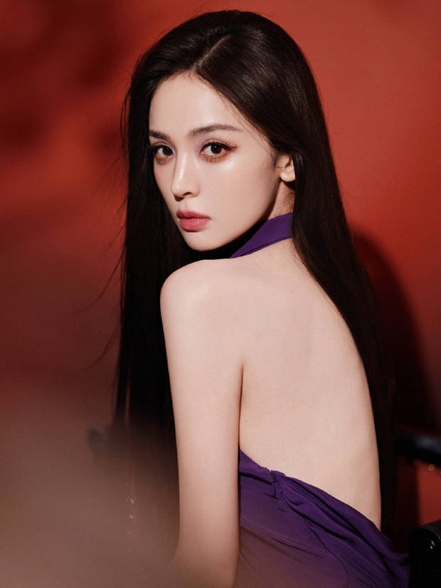 娜扎紫色露背裙惊艳亮相,美貌迷人-2 娜扎紫色露背裙惊艳亮相,美貌迷人-2
