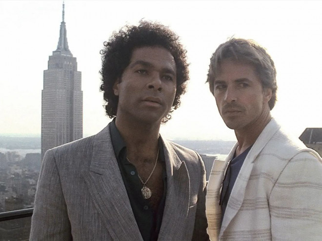 迈克尔·B·乔丹与格伦·鲍威尔探讨《新迈阿密风云》-1