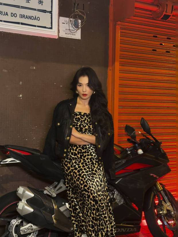 刘涛大湾区晚会豹纹抹胸裙造型,性感迷人超吸睛-3 刘涛大湾区晚会豹纹抹胸裙造型,性感迷人超吸睛-3